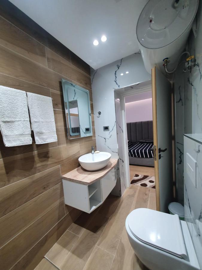 Loi Apartment Sarandë Exterior foto